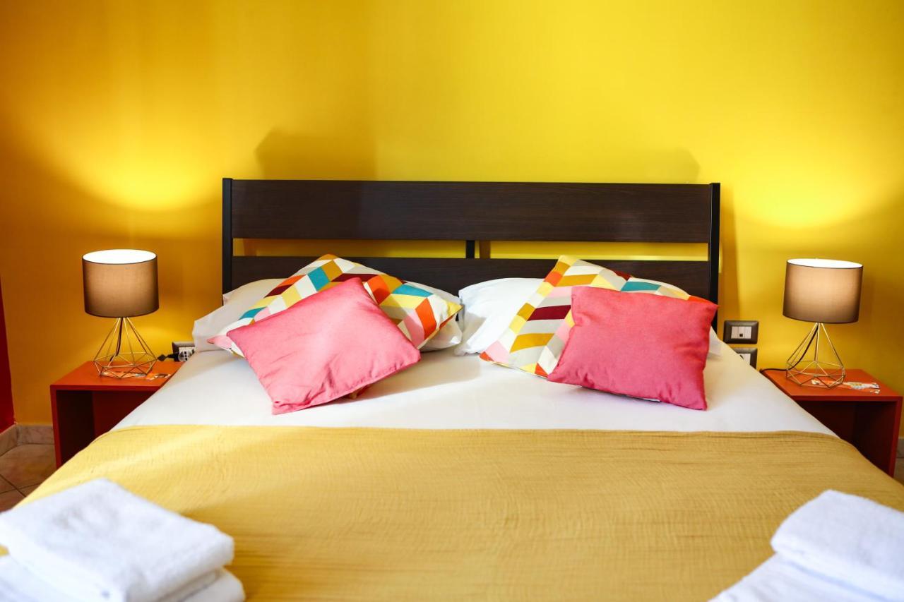 Bed and Breakfast Materdays 24 Napoli Esterno foto